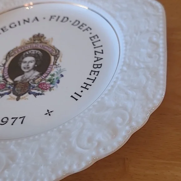 LORD NELSON POTTERY 1977 Silver Jubilee Her Majesty Queen Elizabeth II Plate - Picture 7 of 13